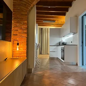 https://new-storico-e-moderno-sul-lago.it-lombardy.com